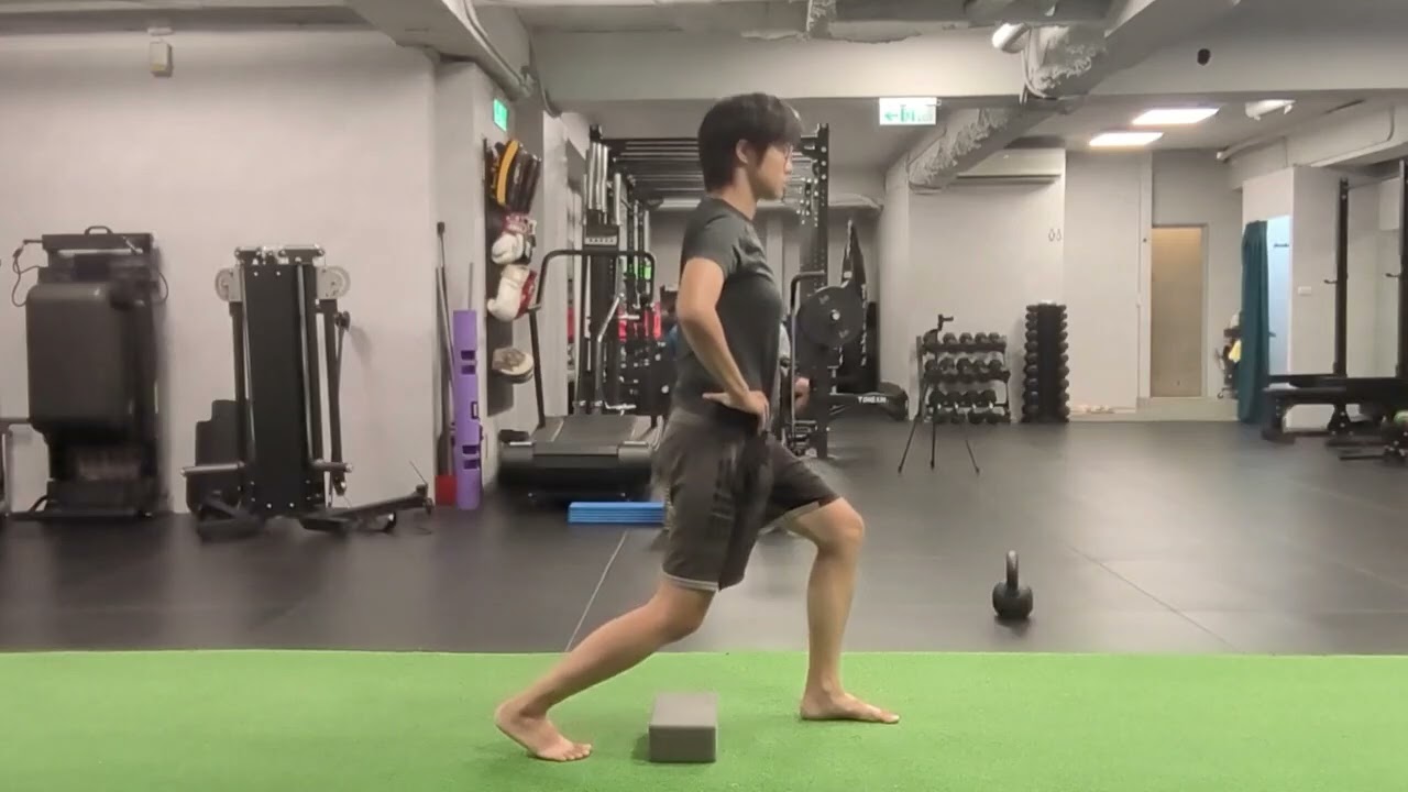 分腿蹲