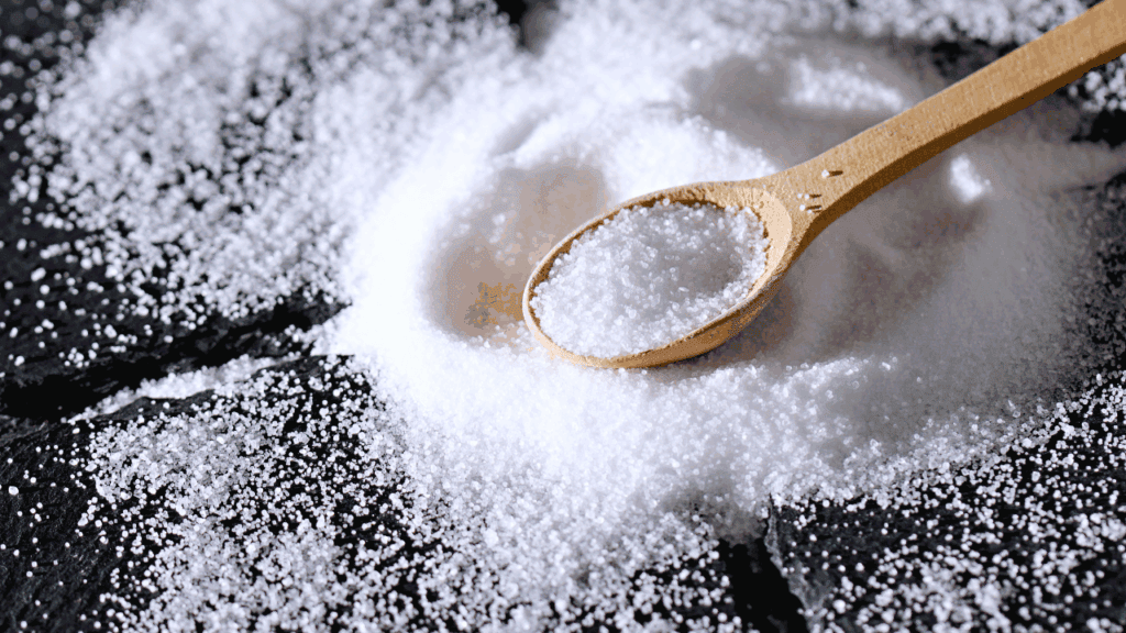 高鹽飲食與罹患胃癌風險有關，胃癌前兆包含一直打嗝