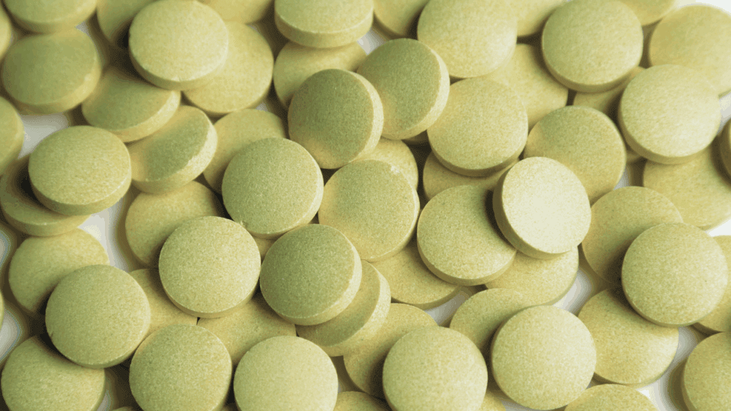 復乳納是常用於停經後乳癌患者的抗荷爾蒙藥物，但復乳納副作用不少